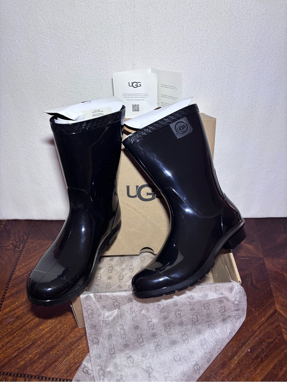UGG Kids Raana Rain Boots Black Size 2 Waterproof 1014340K New in Box